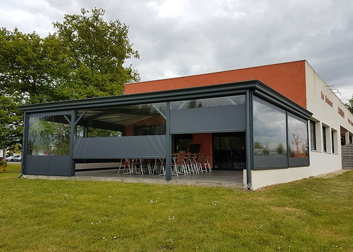 Toiles stores pour terrasse restaurant Roche-sur-Yon
