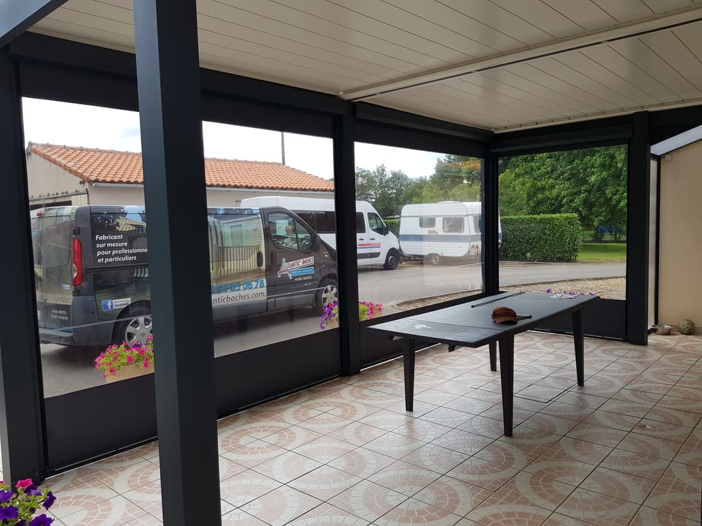 Bâches, toiles et fermeture terrasse, pergolas à Nantes